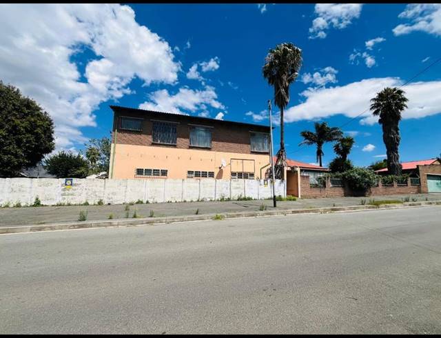 12 BEDROOM HOUSE FOR SALE IN PRIMROSE